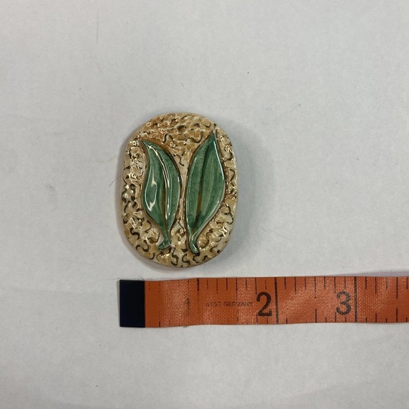 Vintage Beautiful Gold And White With Green Leafs Wooden Pin Brooch - Picture 6 of 12